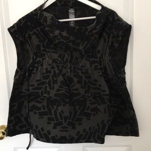 Sleeveless empire waist top